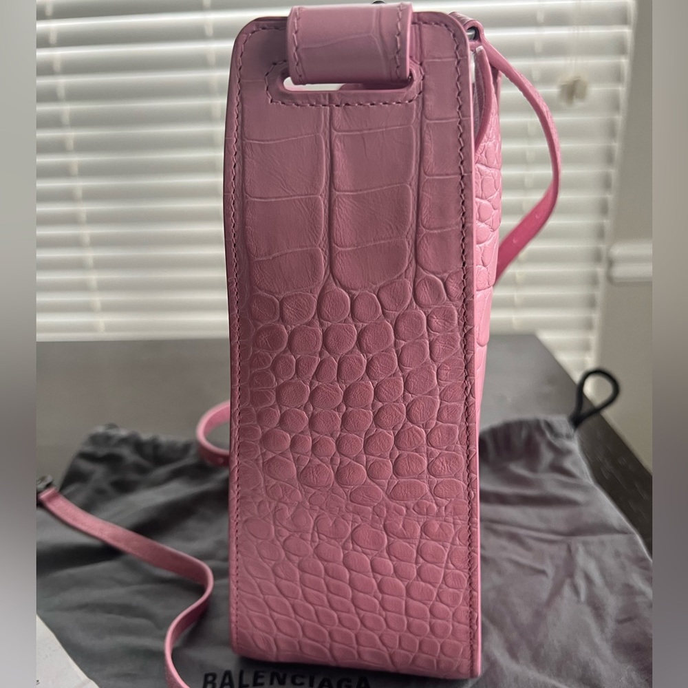 COPY - Pink Leather Balenciaga Tool 2.0 North-South Tote Bag Xs (AUTHENTIC) - Picture 7 of 11